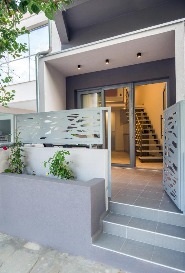 Mr & Mrs K Lofts Apartment Potos Ngoại thất bức ảnh