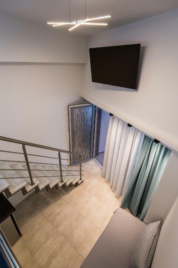 Mr & Mrs K Lofts Apartment Potos Ngoại thất bức ảnh