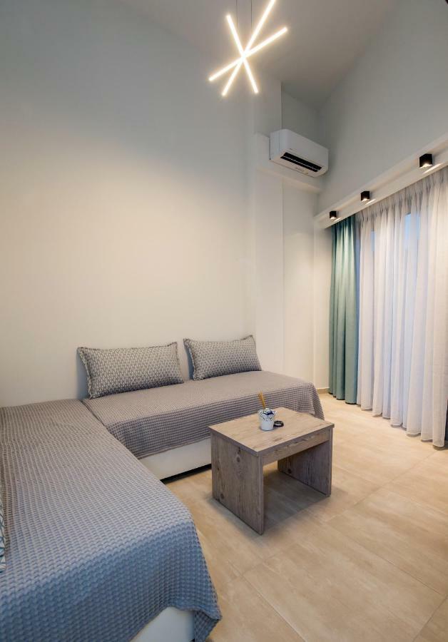 Mr & Mrs K Lofts Apartment Potos Ngoại thất bức ảnh